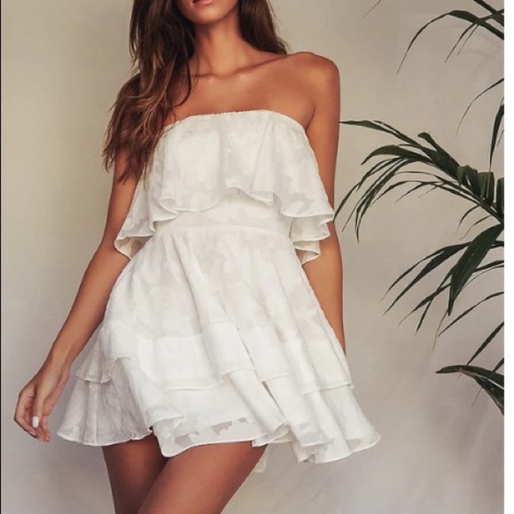 Lulus white strapless dress
